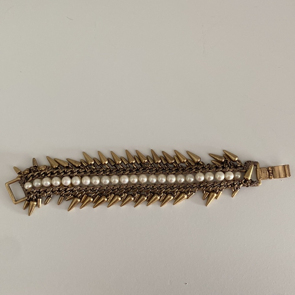 Stella and Dot faux Pearl, spike, snap close bracelet with box - Picture 3 of 7
